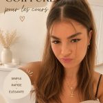 Une jeune fille avec une coiffure élégante et pratique pour l'école, montrant un chignon soigné et des mèches bien coiffées.
