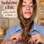 Femme réalisant une coiffure bohème chic avec des tresses et des accessoires.